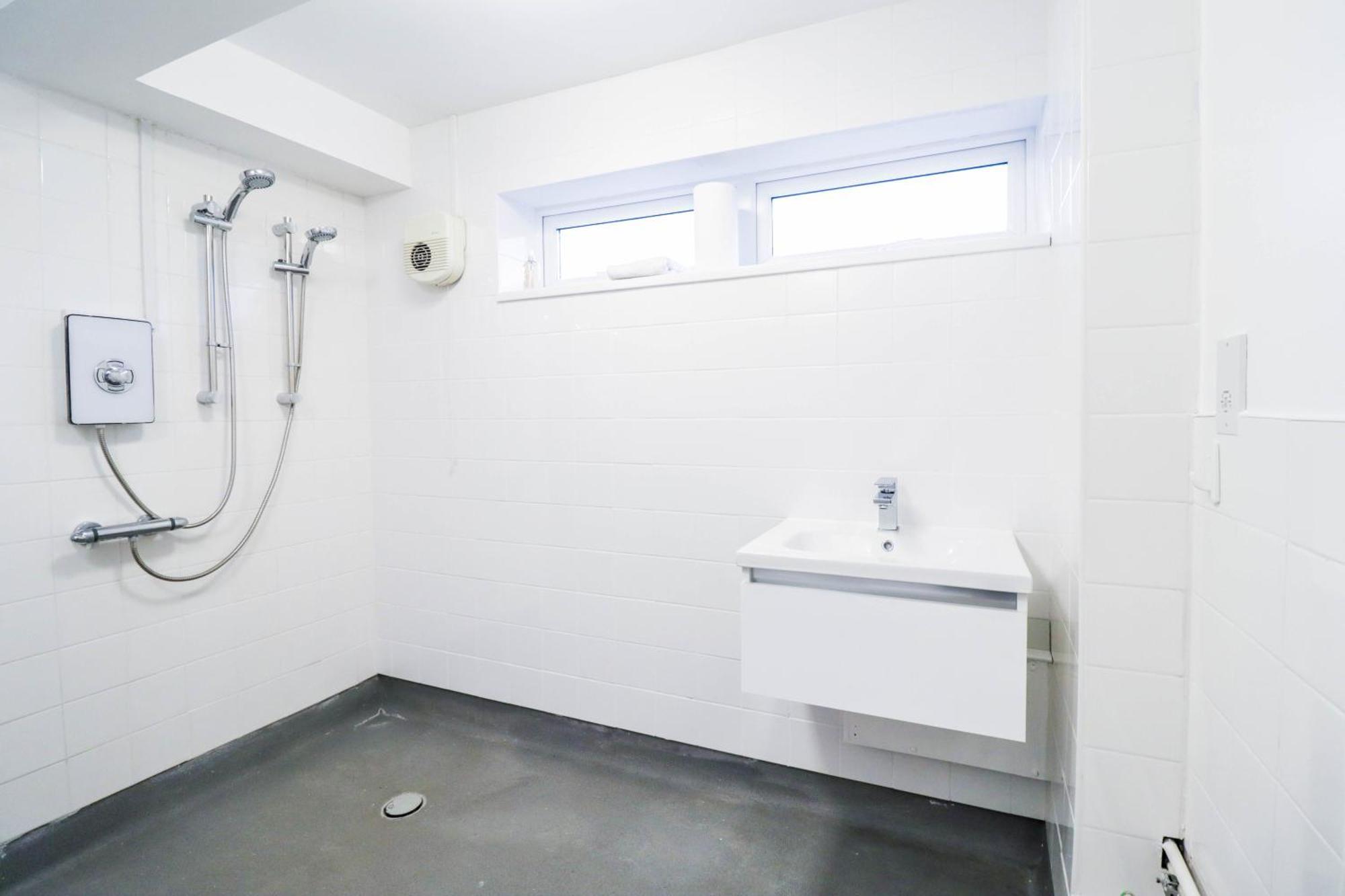 Bright And Spacious Contractor House L Parking! Borehamwood Extérieur photo