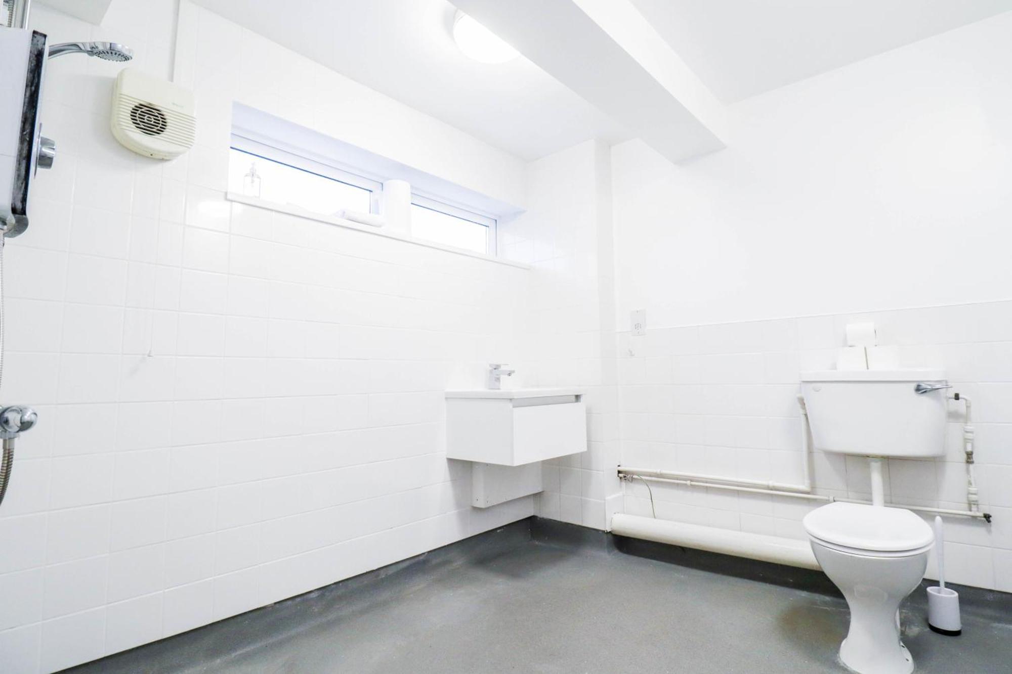 Bright And Spacious Contractor House L Parking! Borehamwood Extérieur photo